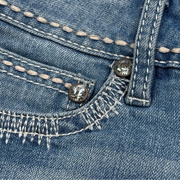 Shyanne Denim Shorts Cowgirl Rodeo Festival Western Jeweled Summer Raw Hem New - Picture 3 of 14